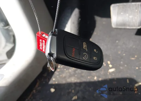 2019 Jeep Cherokee Overland 4X4 из США, поврежденный, VIN 1C4PJMJN5KD304899